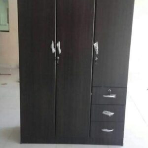 3-Door Cabinet with Mirror – Stylish and Spacious Storage